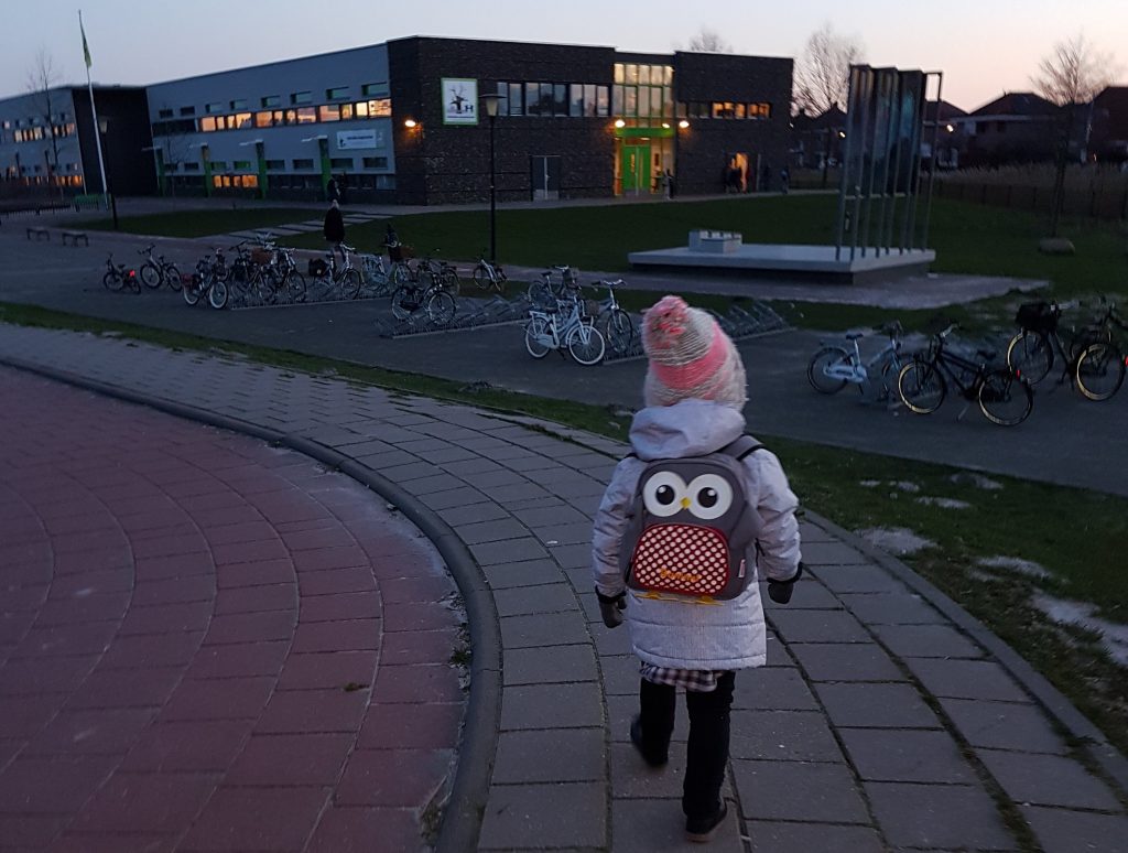 De eerste schooldag - voor het eerst naar school
